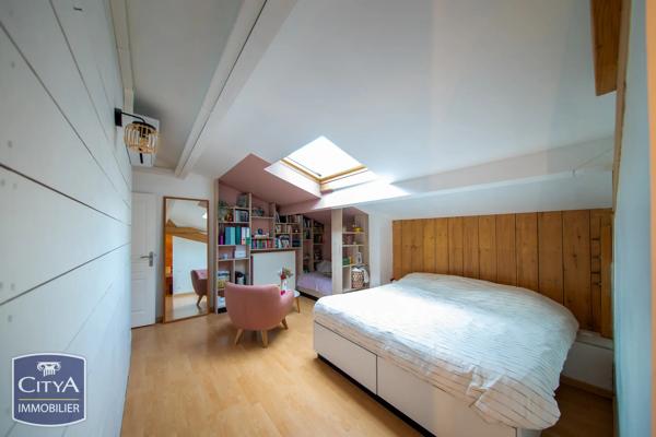 Maison à vendre 8 pièces 332m² Vouneuil-sous-Biard (86580)