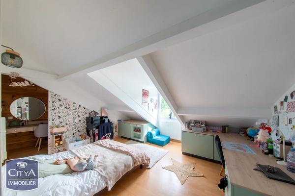 Maison à vendre 8 pièces 332m² Vouneuil-sous-Biard (86580)