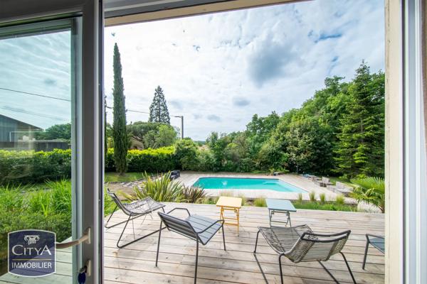 Maison à vendre 8 pièces 332m² Vouneuil-sous-Biard (86580)