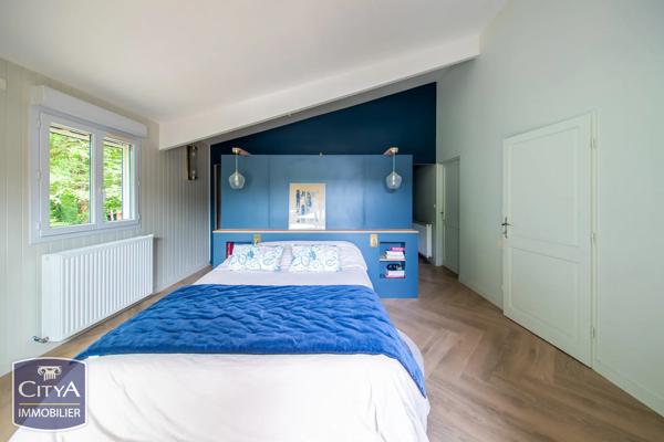Maison à vendre 8 pièces 332m² Vouneuil-sous-Biard (86580)