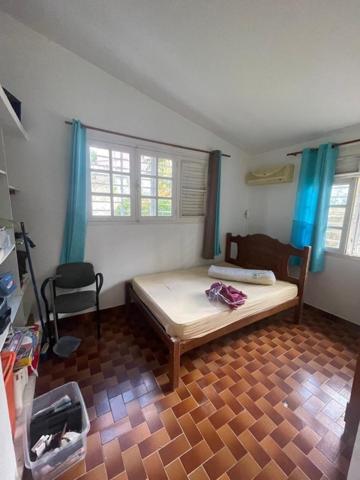 Maison T4 sur terrain de 2 877 m2