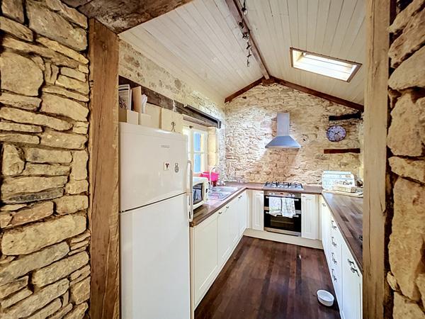Maison en pierre avec jardin proche Prayssac