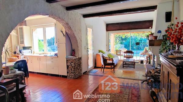 Villas 180 m² à Ventabren 13122