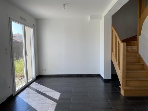 SAINT SEBASTIEN SUR LOIRE - MAISON INDIVIDUELLE AVEC JARDIN ET GARAGE
