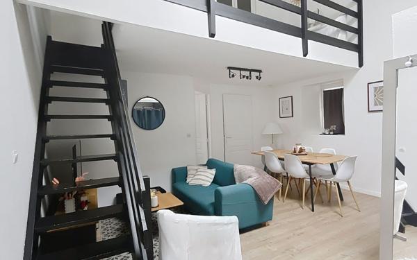 Appartement à vendre    3 pièces • 54 m2 La Rochelle