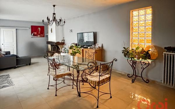 Maison à vendre    5 pièces • 95 m2 Le Blanc-Mesnil