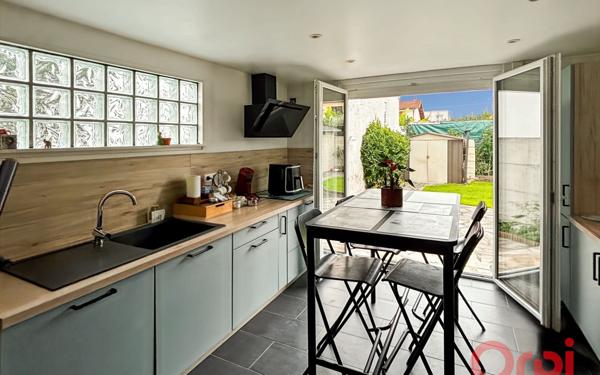 Maison à vendre    5 pièces • 95 m2 Le Blanc-Mesnil