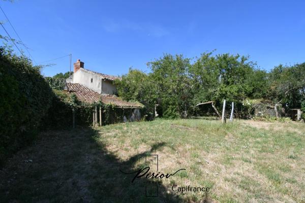 Jolie petite maison de campagne à restaurer - 2730 m² de terrain sans vis à vis