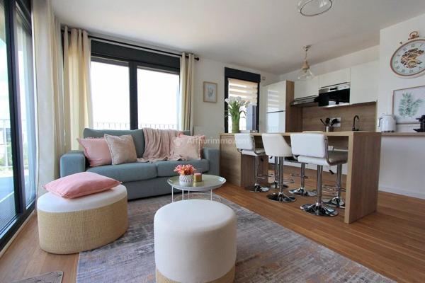 Vente                                                      Appartement
                        
                     3 pièces                      60 m2                     à Montévrain