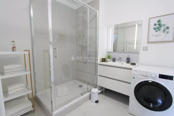 Vente                                                      Appartement
                        
                     3 pièces                      60 m2                     à Montévrain