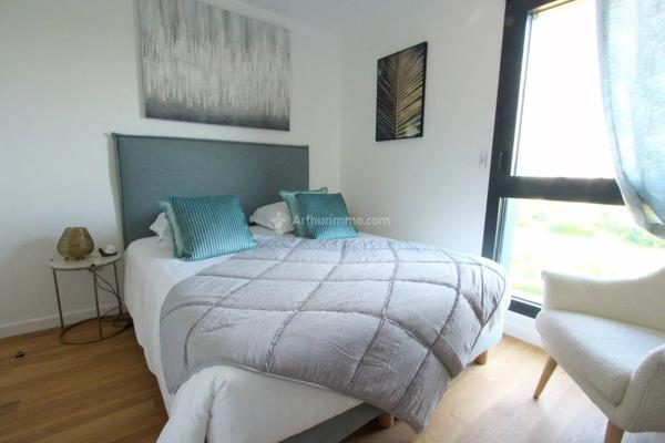 Vente                                                      Appartement
                        
                     3 pièces                      60 m2                     à Montévrain
