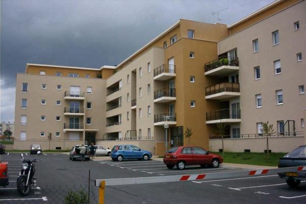 Location parking Coulaines (72190)