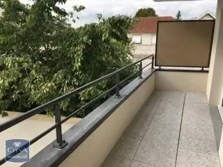 Appartement à louer 4 pièces 85.94m² Reims (51100)