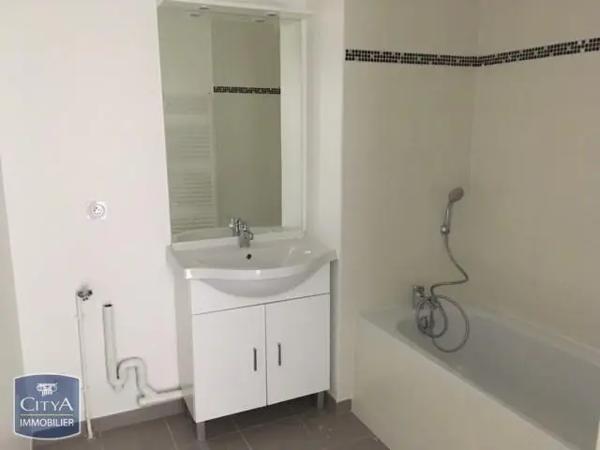 Appartement à louer 4 pièces 85.94m² Reims (51100)