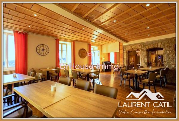 Commerce à vendre 25 pièces de 1 700 m²