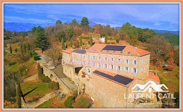 Commerce à vendre 25 pièces de 1 700 m²