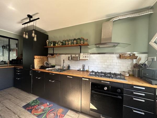 Maison à vendre 339 900 € Élancourt 6 p 120,6 m² DPE D