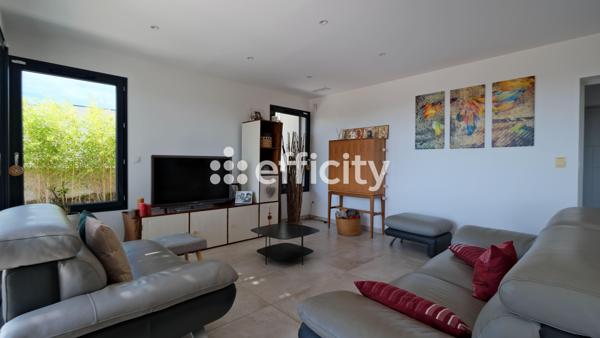 Maison
         5 pièces
        - 150 m² Bien prestige 665 000 € *