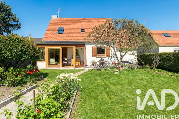 Maison à vendre 7 pièces 122 m² Le Perray-en-Yvelines
