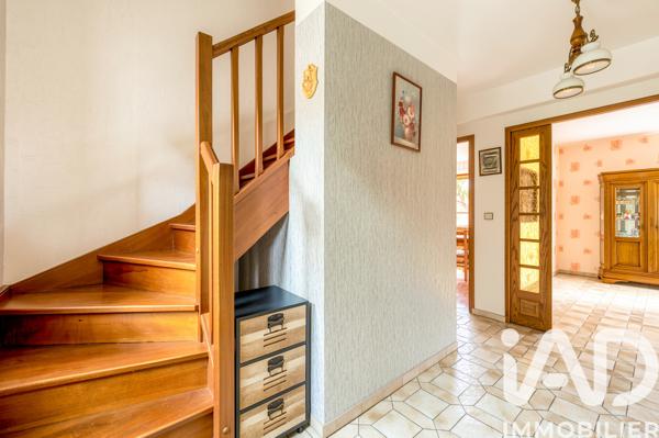 Maison à vendre 7 pièces 122 m² Le Perray-en-Yvelines