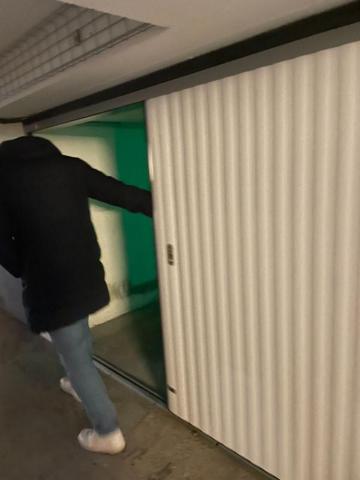 Parking Boxe Stockage - 2 places de Parking - 24 m2 - Paris 11 - Quartier Saint Maur