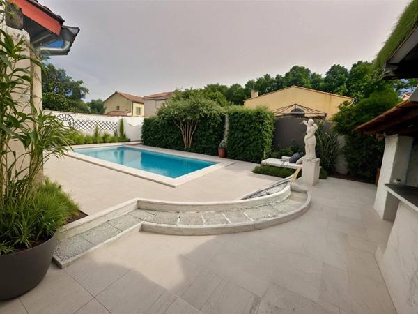 Maison en vente à Pélissanne avec piscine et 4 chambres.