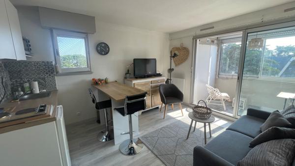 QUIBERON - Vue mer de 20 m² avec loggia et stationnement proche de la grande Plage