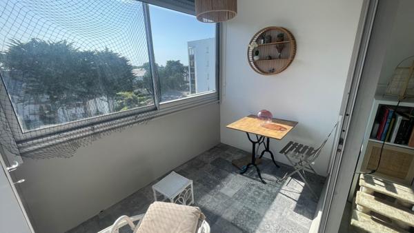 QUIBERON - Vue mer de 20 m² avec loggia et stationnement proche de la grande Plage
