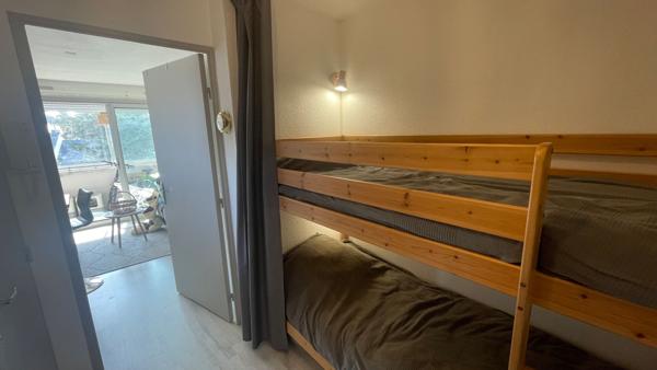 QUIBERON - Vue mer de 20 m² avec loggia et stationnement proche de la grande Plage