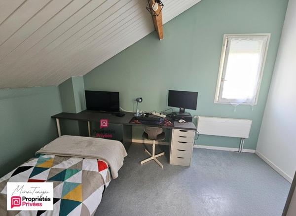 Maison individuelle avec jardin sans vis-à-vis, 5 chambres,  stationnement privatif et tramway à 5 minutes."
