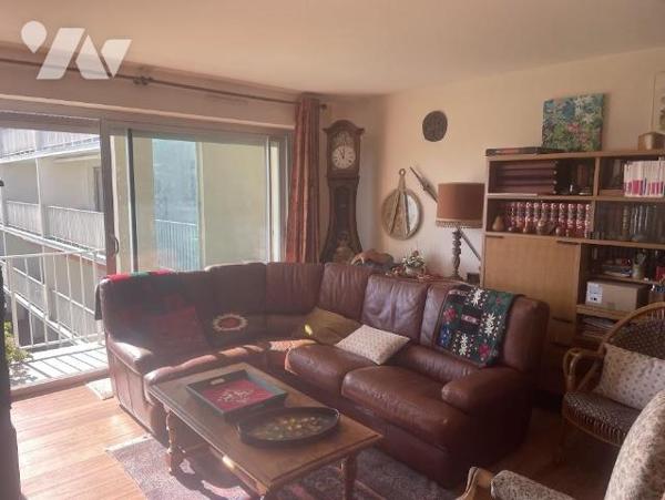 APPARTEMENT FACE MER 6 pièces  2 caves - 2 places de stationnement