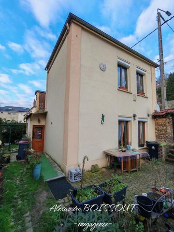 Maison à LE HOULME, 76770 - 4 pièces 90m²