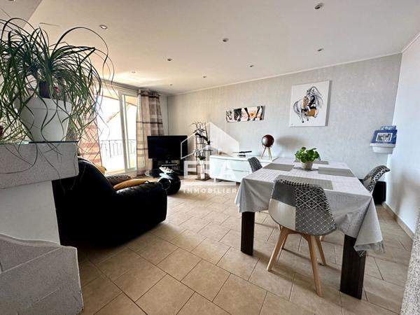 Appartement Nice 3 pièce(s) 61 m2 - Vue mer panoramique - parking extérieur