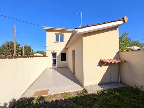 Maison
         3 pièces
        - 78 m² 140 000 € *