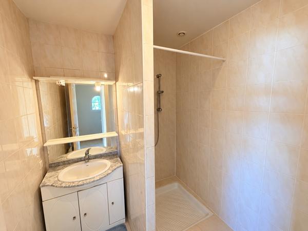Maison
         3 pièces
        - 78 m² 140 000 € *