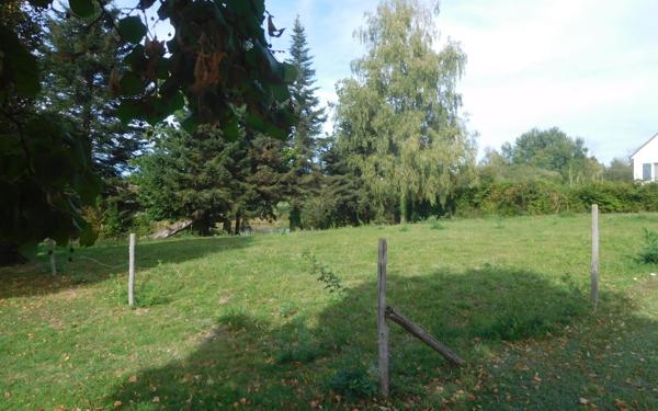 Terrain à vendre    Saint-Yrieix-la-Perche