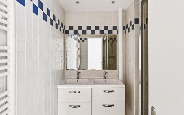 Appartement à vendre    2 pièces • 47,50 m2 Paris 11