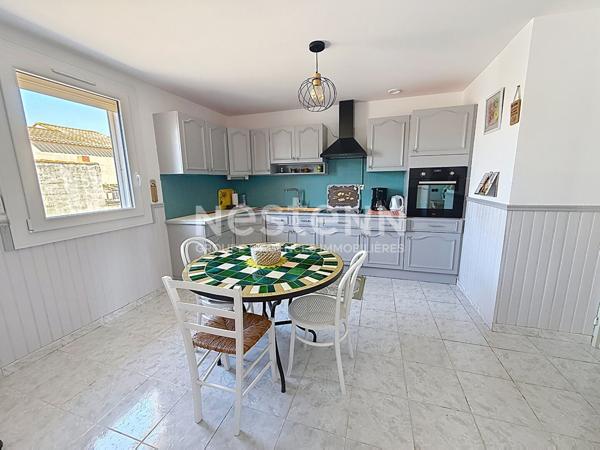 MAISON T5 AVEC GARAGE ,SOUS-SOL ET JARDIN