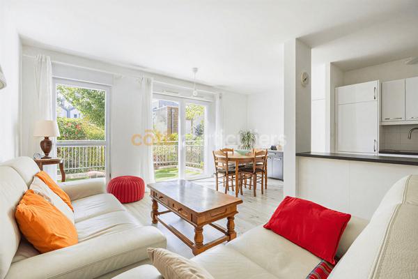 Vente
                Appartement70,97 m² - 3 Pièces -
                    ORVAULT (44700)