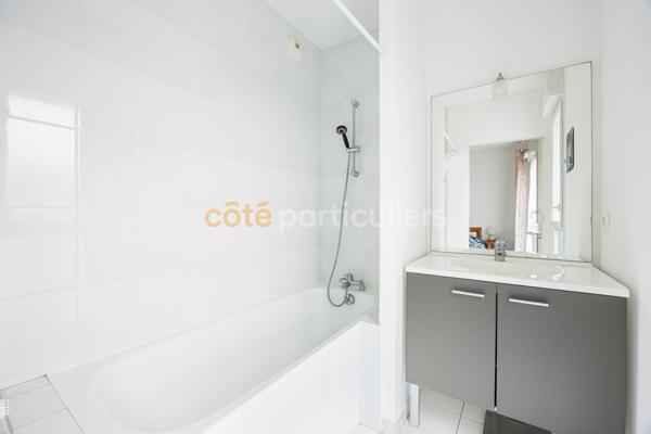 Vente
                Appartement70,97 m² - 3 Pièces -
                    ORVAULT (44700)
