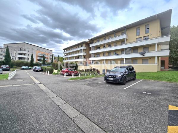 Toulouse 31200 .Proche Métro Borderouge côté Parc de la Maourine et Jardin Muséum Agréable et Grand T2 de 51.50m²  avec une partie privative tout en placard coulissant!Terrasse de 14.12m²   GARAGE cuisine séparé