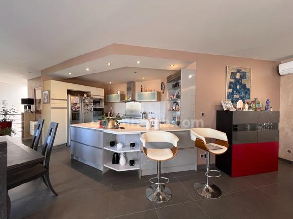 Villa 9 pièces - 235m2 - vue et proche de la mer - Cap d'Agde (34)