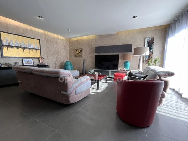 Villa 9 pièces - 235m2 - vue et proche de la mer - Cap d'Agde (34)