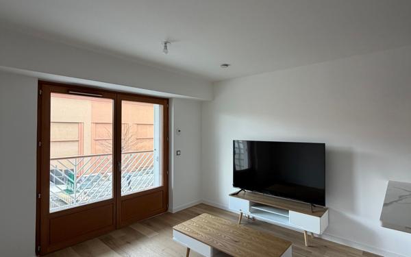 Appartement à louer    3 pièces • 65,23 m2 Saint-Ouen