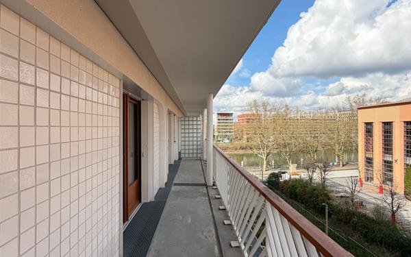Appartement à louer    3 pièces • 65,23 m2 Saint-Ouen