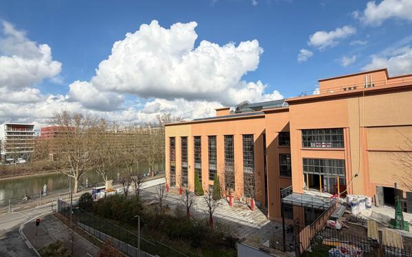 Appartement à louer    3 pièces • 65,23 m2 Saint-Ouen