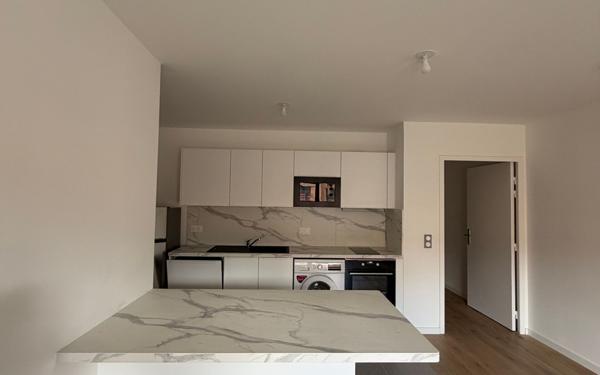 Appartement à louer    3 pièces • 65,23 m2 Saint-Ouen