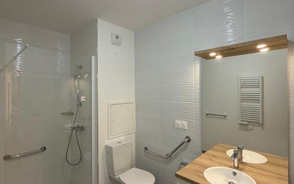 Appartement à louer    3 pièces • 65,23 m2 Saint-Ouen