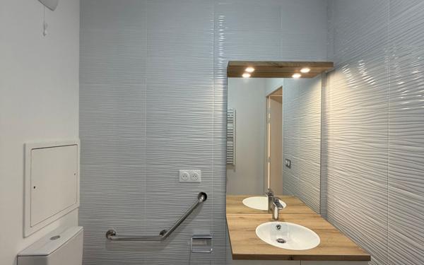 Appartement à louer    3 pièces • 65,23 m2 Saint-Ouen