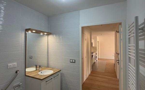 Appartement à louer    3 pièces • 65,23 m2 Saint-Ouen